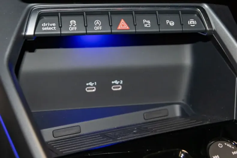 Audi A3 din 2024 cu 13.999 km - oferta AUD147090 - foto 19