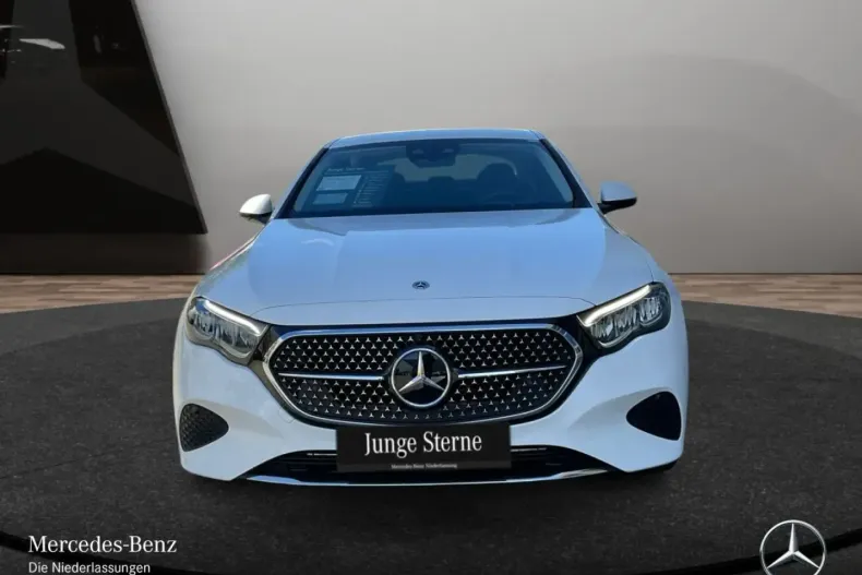 Mercedes-Benz E 300 din 2024 cu 33.033 km - oferta MER147094 - foto 2