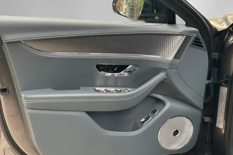 Bentley Flying Spur din 2024 cu 2.500 km - oferta BEN147096 - foto 9