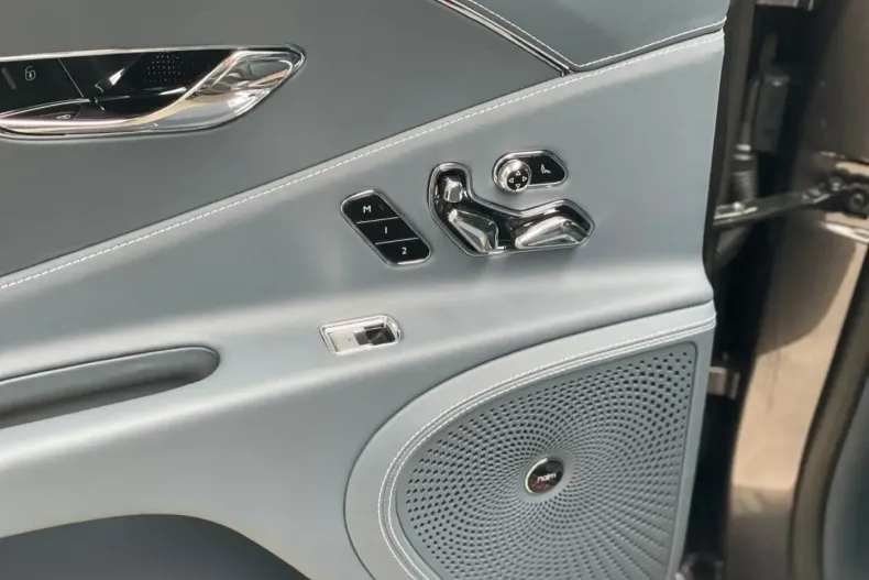 Bentley Flying Spur din 2024 cu 2.500 km - oferta BEN147096 - foto 19