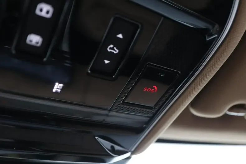 Land Rover Range Rover Sport din 2025 cu 3.107 km - oferta LAN147106 - foto 31