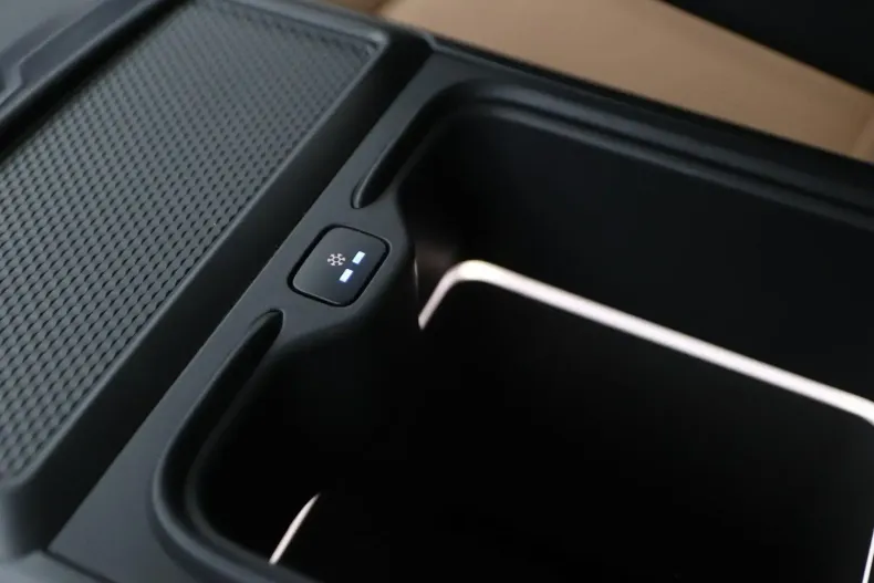 Land Rover Range Rover Sport din 2025 cu 3.107 km - oferta LAN147106 - foto 34