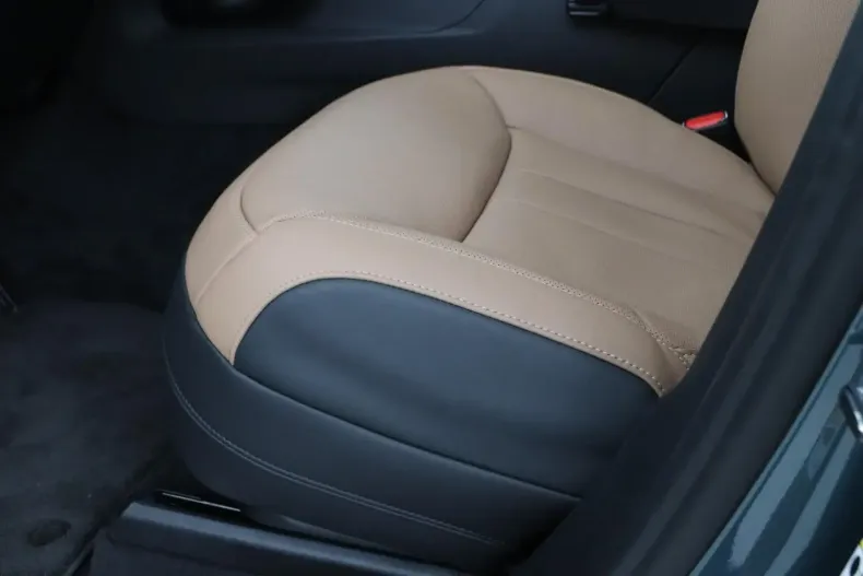 Land Rover Range Rover Sport din 2025 cu 3.107 km - oferta LAN147106 - foto 46