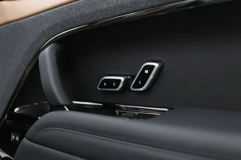 Land Rover Range Rover Sport din 2025 cu 3.107 km - oferta LAN147106 - foto 48