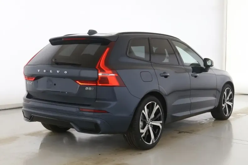 Volvo XC60 din 2025 cu 12.373 km - oferta VOL147107 - foto 2
