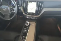 Volvo XC60 din 2024 cu 6.227 km - oferta VOL147109 - foto 10