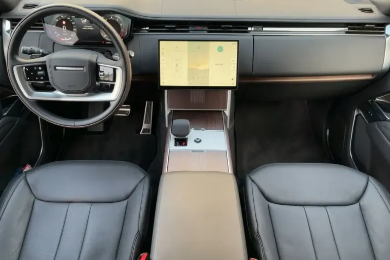 Land Rover Range Rover din 2024 cu 12.165 km - oferta LAN147114 - foto 10