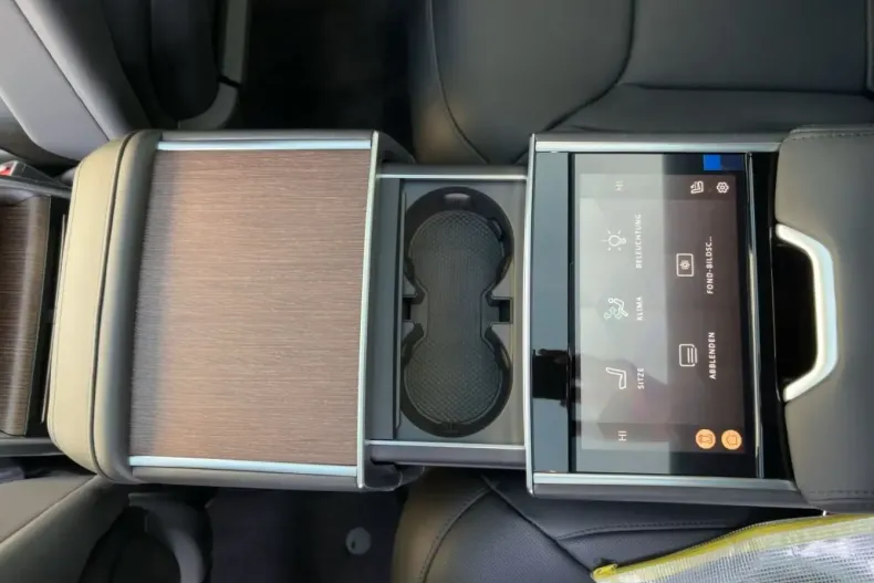 Land Rover Range Rover din 2024 cu 12.165 km - oferta LAN147114 - foto 17