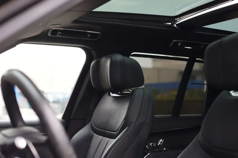 Land Rover Range Rover din 2025 cu 3.947 km - oferta LAN147115 - foto 12