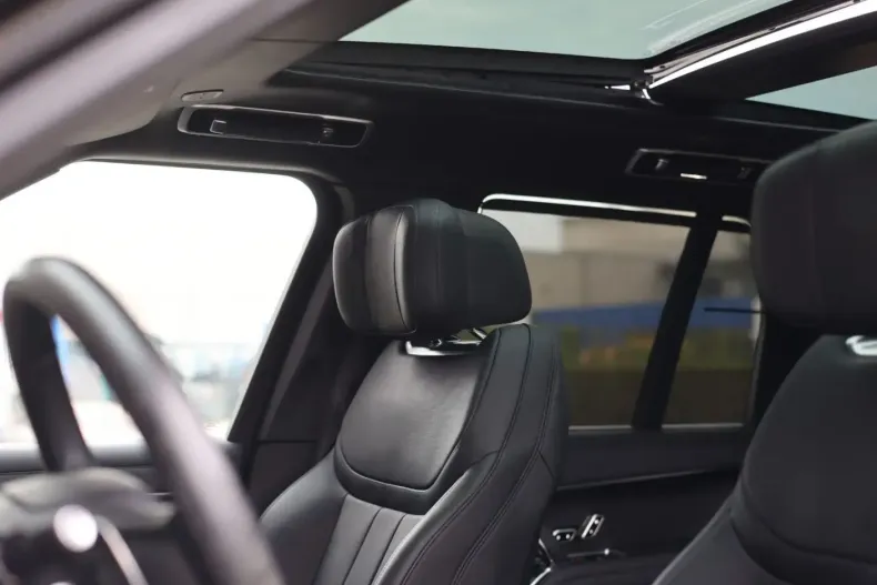 Land Rover Range Rover din 2025 cu 3.947 km - oferta LAN147115 - foto 22