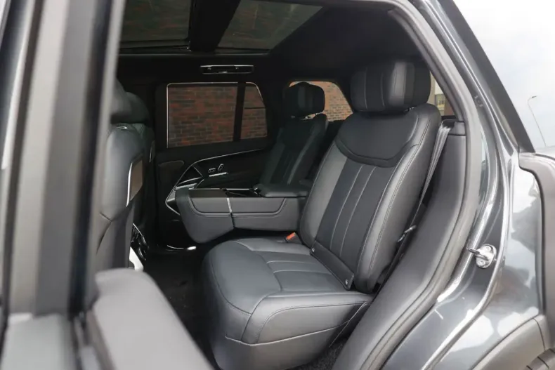 Land Rover Range Rover din 2025 cu 3.947 km - oferta LAN147115 - foto 23