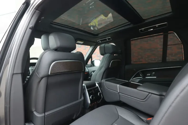 Land Rover Range Rover din 2025 cu 3.947 km - oferta LAN147115 - foto 26