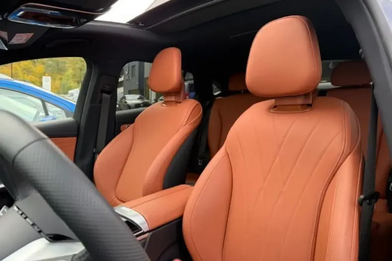 Mercedes-Benz GLC 300 din 2024 cu 12.311 km - oferta MER147117 - foto 11