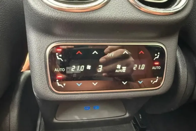 Mercedes-Benz GLC 300 din 2024 cu 12.311 km - oferta MER147117 - foto 17