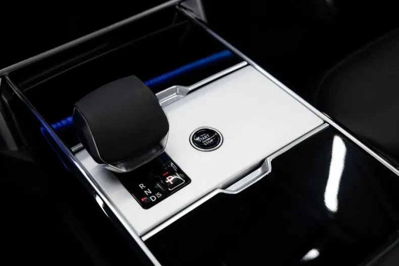 Land Rover Range Rover din 2025 cu 1.001 km - oferta LAN147119 - foto 25