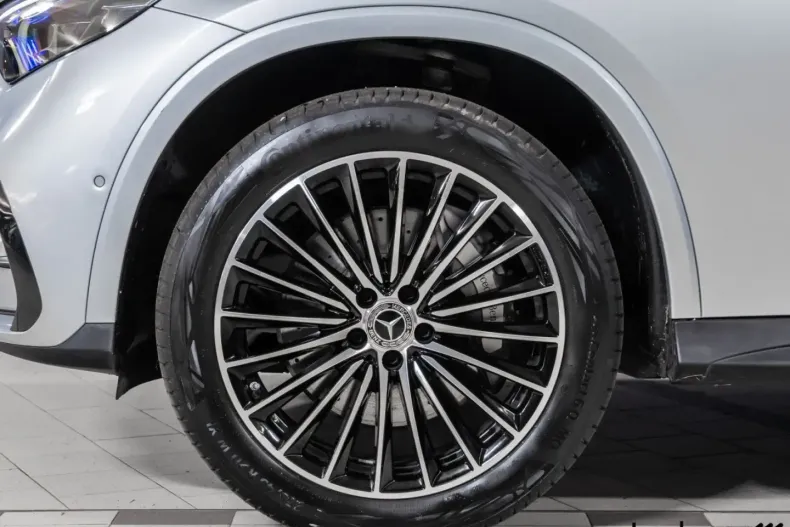 Mercedes-Benz GLC 300 din 2024 cu 8.705 km - oferta MER147120 - foto 6