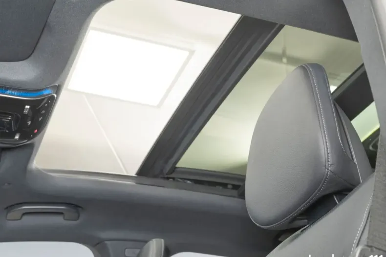 Mercedes-Benz GLC 300 din 2024 cu 8.705 km - oferta MER147120 - foto 13