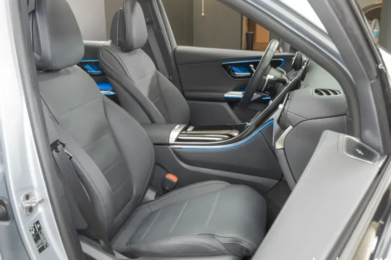 Mercedes-Benz GLC 300 din 2024 cu 8.705 km - oferta MER147120 - foto 17