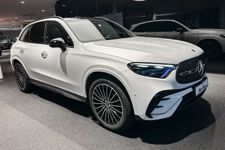 Mercedes-Benz GLC 200 din 2025 cu 11.196 km - oferta MER147121 - foto 3