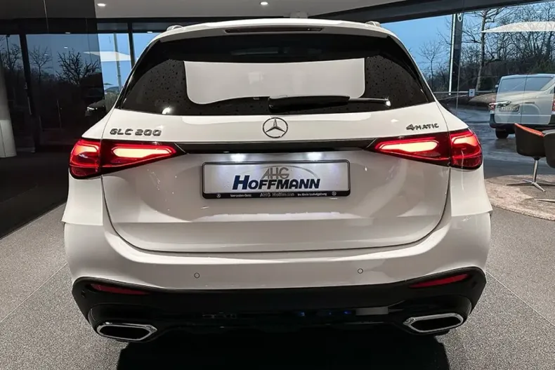 Mercedes-Benz GLC 200 din 2025 cu 11.196 km - oferta MER147121 - foto 4