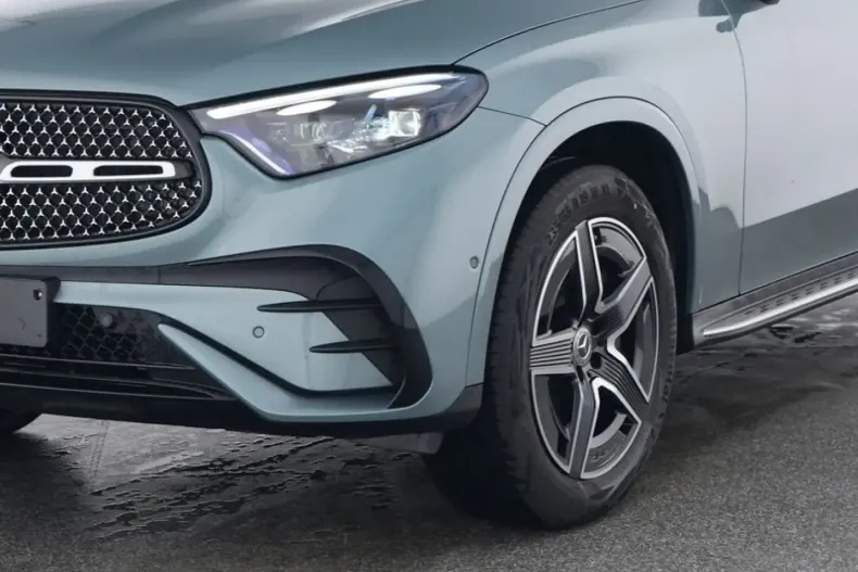 Mercedes-Benz GLC 400 din 2024 cu 12.629 km - oferta MER147127 - foto 2