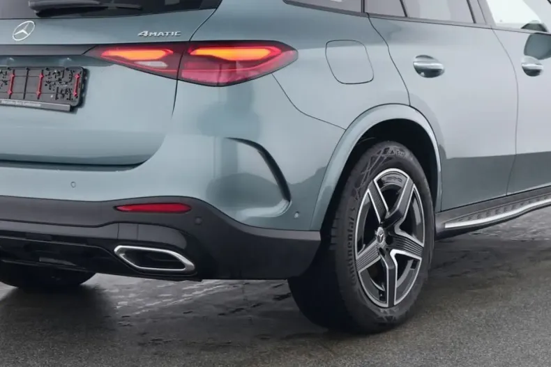 Mercedes-Benz GLC 400 din 2024 cu 12.629 km - oferta MER147127 - foto 3