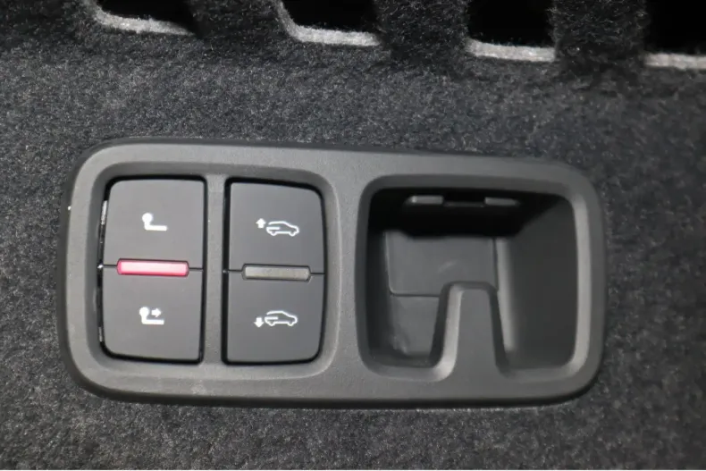 Audi Q8 din 2024 cu 24.858 km - oferta AUD147138 - foto 19