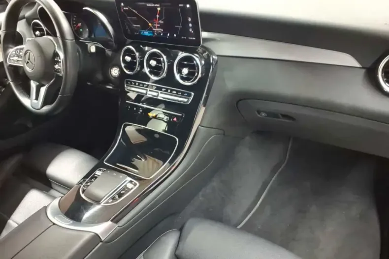 Mercedes-Benz GLC 220 din 2022 cu 76.284 km - oferta MER147161 - foto 6