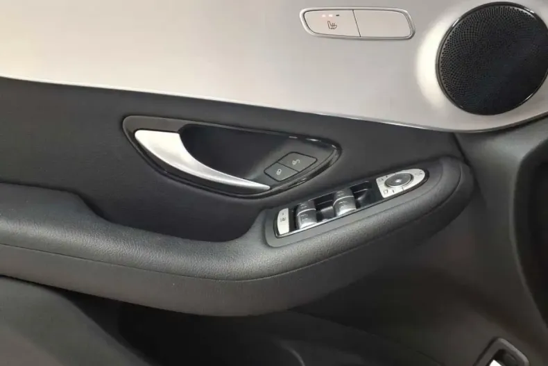 Mercedes-Benz GLC 220 din 2022 cu 76.284 km - oferta MER147161 - foto 10