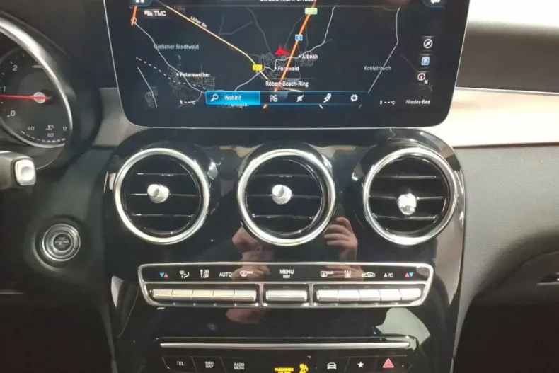 Mercedes-Benz GLC 220 din 2022 cu 76.284 km - oferta MER147161 - foto 12