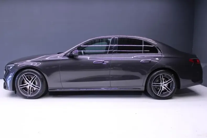 Mercedes-Benz E 220 din 2023 cu 36.920 km - oferta MER147165 - foto 4