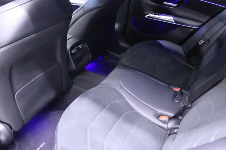 Mercedes-Benz E 220 din 2023 cu 36.920 km - oferta MER147165 - foto 13