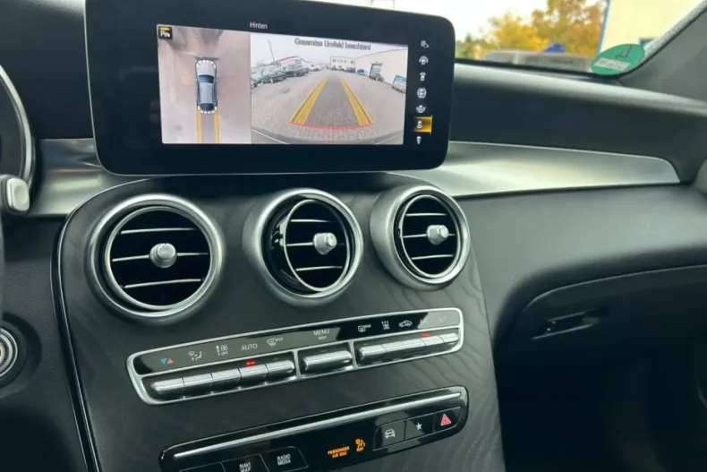 Mercedes-Benz GLC 220 din 2021 cu 69.500 km - oferta MER147167 - foto 10