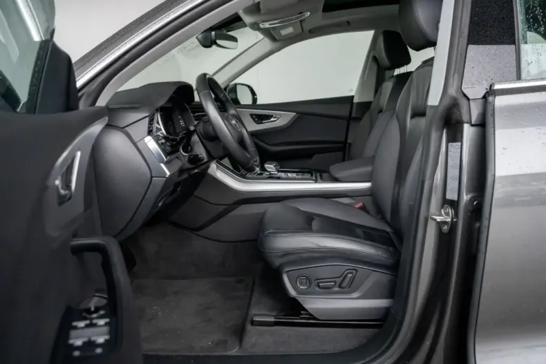 Audi Q8 din 2021 cu 20.999 km - oferta AUD147170 - foto 6