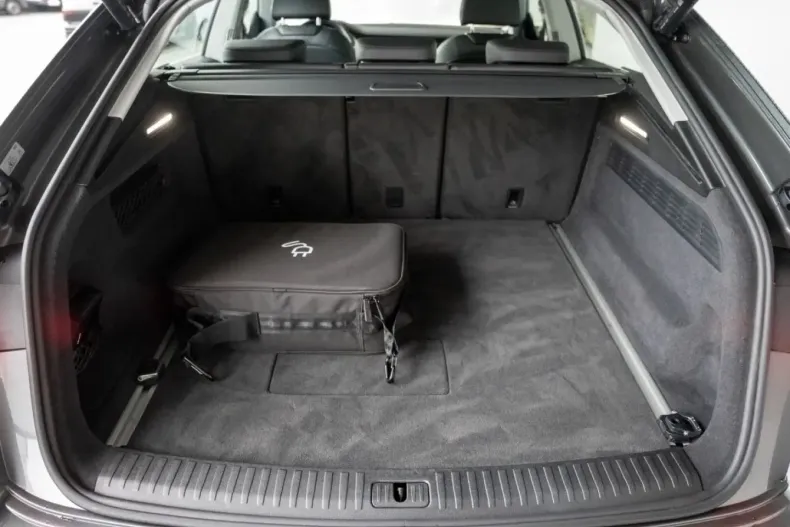 Audi Q8 din 2021 cu 20.999 km - oferta AUD147170 - foto 25