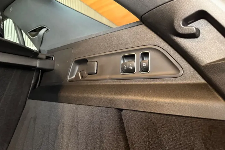 Mercedes-Benz GLE 450 din 2024 cu 25.755 km - oferta MER147173 - foto 43