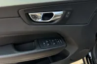 Volvo XC60 din 2022 cu 72.650 km - oferta VOL147175 - foto 9
