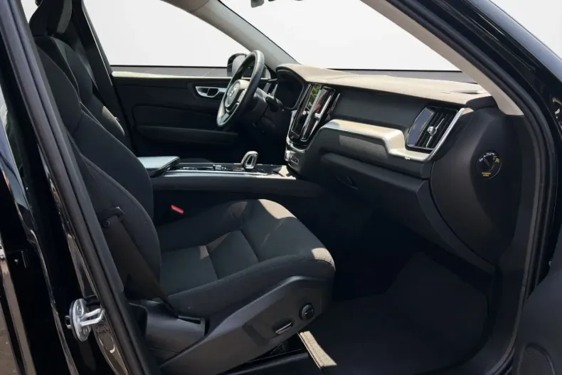 Volvo XC60 din 2022 cu 72.650 km - oferta VOL147175 - foto 11