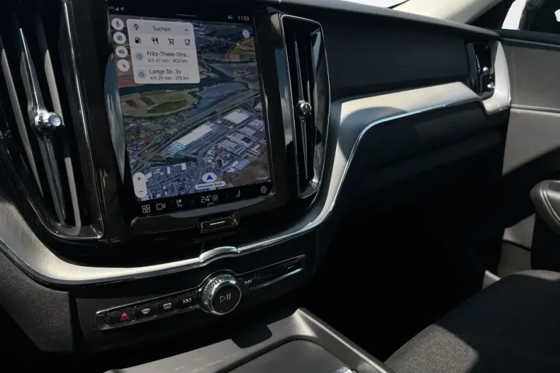 Volvo XC60 din 2022 cu 72.650 km - oferta VOL147175 - foto 19