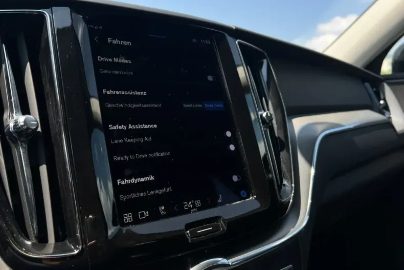 Volvo XC60 din 2022 cu 72.650 km - oferta VOL147175 - foto 21