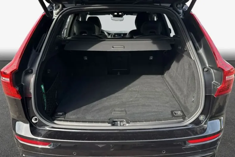 Volvo XC60 din 2024 cu 25.266 km - oferta VOL147176 - foto 8