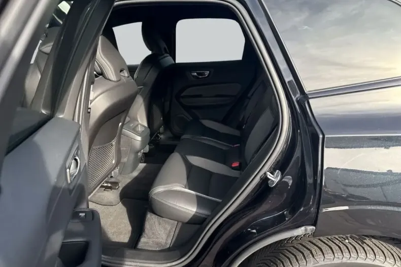 Volvo XC60 din 2024 cu 25.266 km - oferta VOL147176 - foto 11