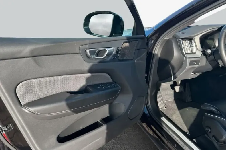 Volvo XC60 din 2024 cu 31.917 km - oferta VOL147178 - foto 14