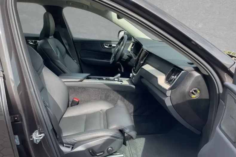 Volvo XC60 din 2022 cu 92.106 km - oferta VOL147180 - foto 6