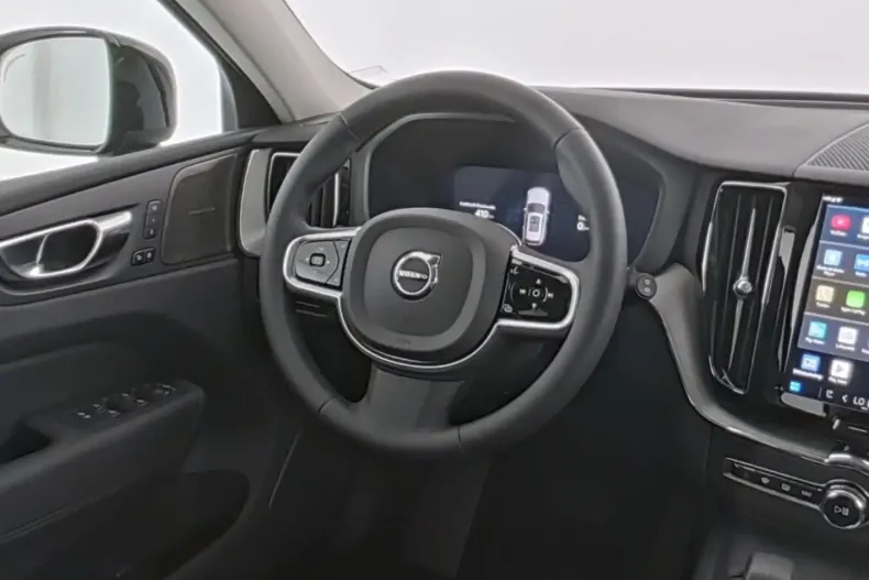 Volvo XC60 din 2024 cu 12.508 km - oferta VOL147181 - foto 7