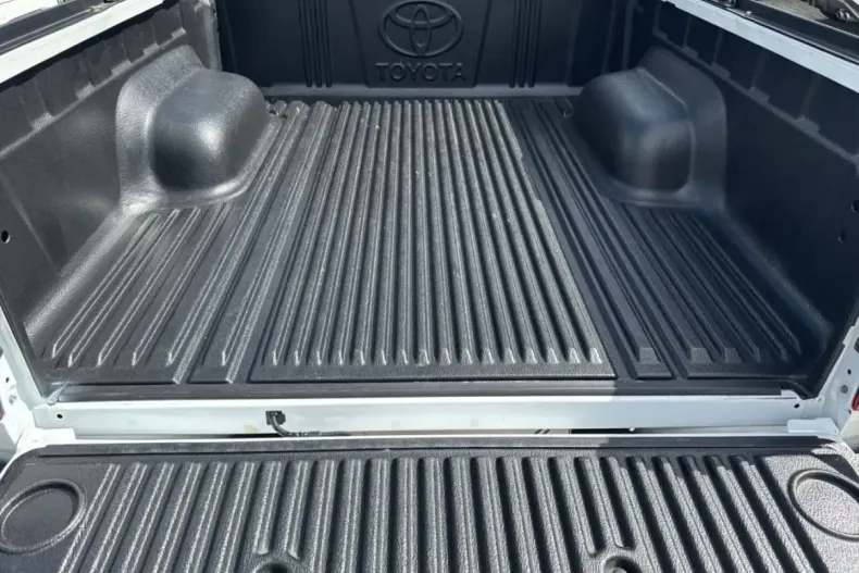 Toyota Hilux din 2022 cu 49.500 km - oferta TOY147182 - foto 13