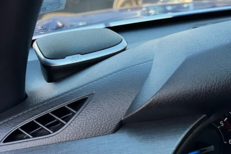 Toyota Hilux din 2024 cu 9.000 km - oferta TOY147183 - foto 7