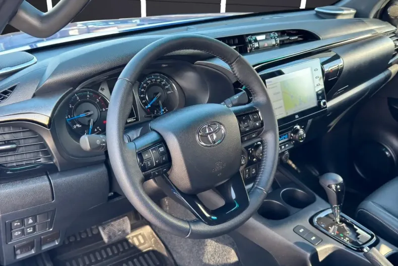 Toyota Hilux din 2024 cu 9.000 km - oferta TOY147183 - foto 9