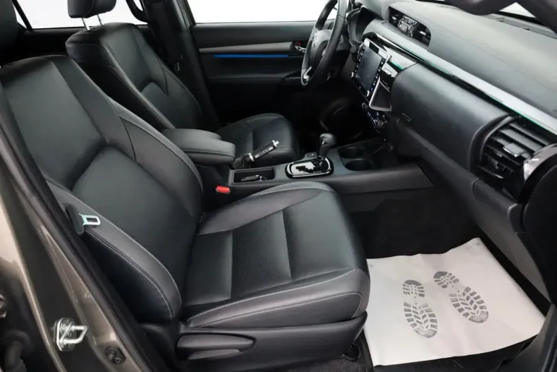 Toyota Hilux din 2024 cu 26.840 km - oferta TOY147185 - foto 7