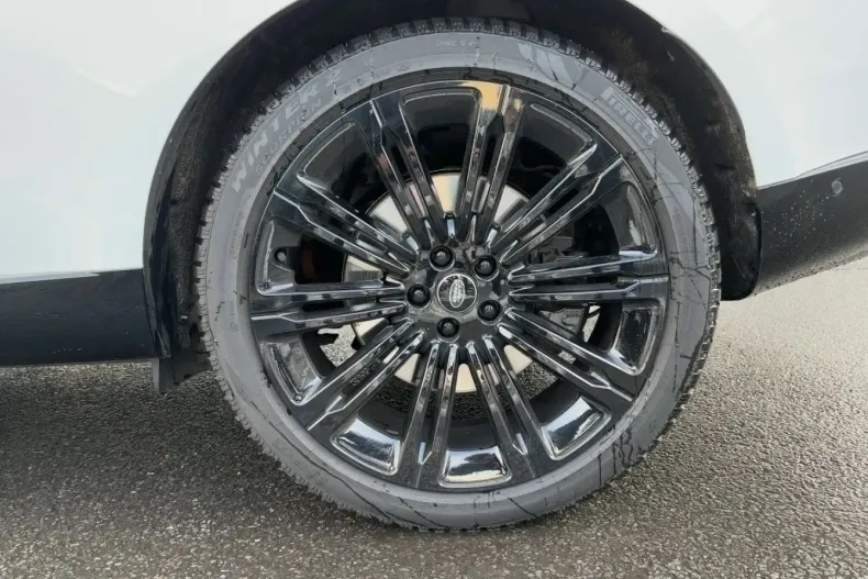 Land Rover Range Rover din 2024 cu 12.165 km - oferta LAN147190 - foto 14